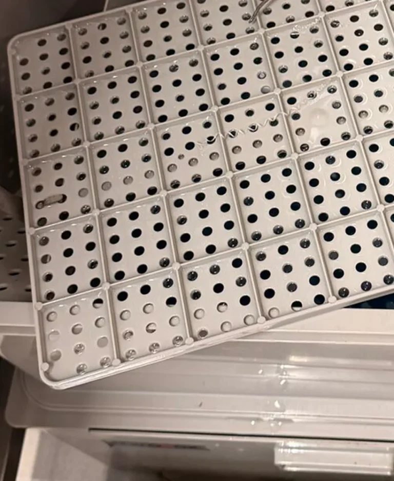 Plateau amovible perforé